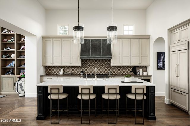 10263 E WINDRUNNER Drive, Scottsdale, AZ 85255