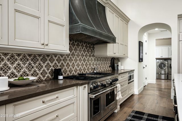 10263 E WINDRUNNER Drive, Scottsdale, AZ 85255