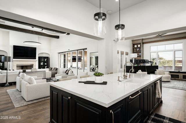 10263 E WINDRUNNER Drive, Scottsdale, AZ 85255