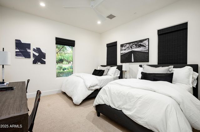 10263 E WINDRUNNER Drive, Scottsdale, AZ 85255