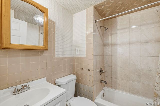 258 Newburgh Avenue, Buffalo, NY 14215
