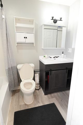 2830 Scott Avenue, Des Moines, IA 50317