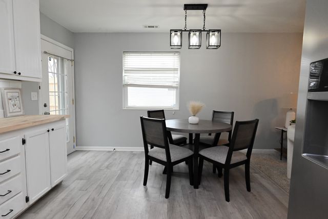 2830 Scott Avenue, Des Moines, IA 50317