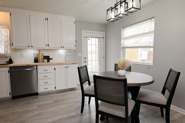 2830 Scott Avenue, Des Moines, IA 50317