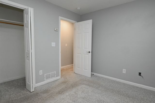 2830 Scott Avenue, Des Moines, IA 50317