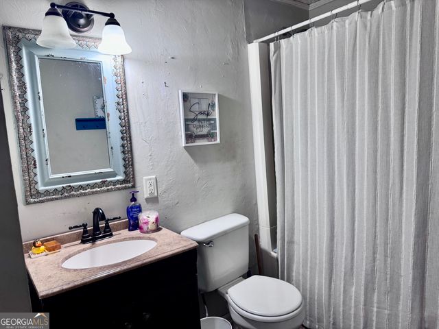 1335 Meadows Boone Road, Luthersville, GA 30251