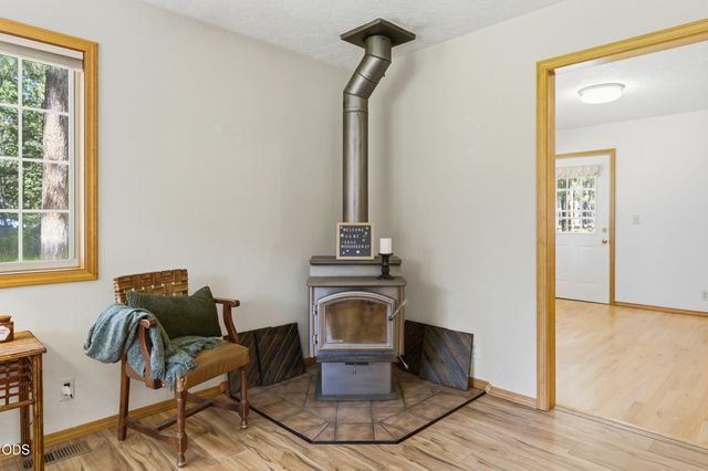 15640 Woodgreen Court, La Pine, OR 97739