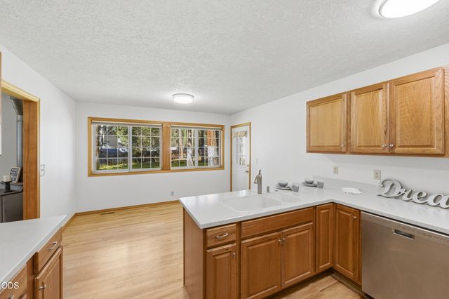 15640 Woodgreen Court, La Pine, OR 97739