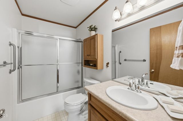 15640 Woodgreen Court, La Pine, OR 97739