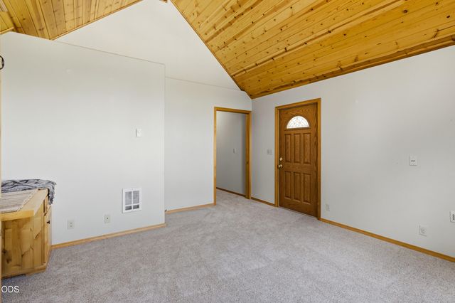 15640 Woodgreen Court, La Pine, OR 97739