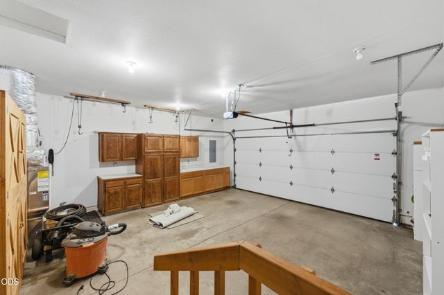 15640 Woodgreen Court, La Pine, OR 97739