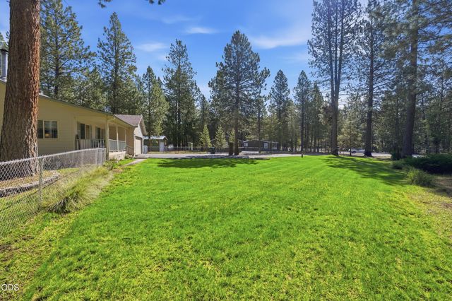 15640 Woodgreen Court, La Pine, OR 97739