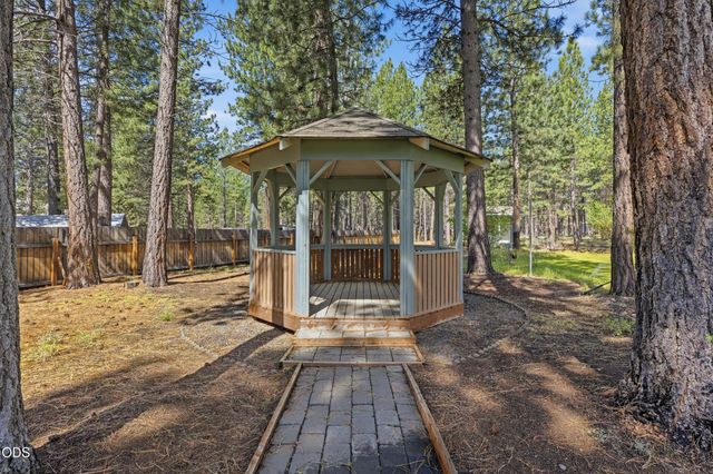 15640 Woodgreen Court, La Pine, OR 97739