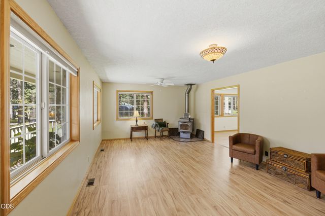 15640 Woodgreen Court, La Pine, OR 97739