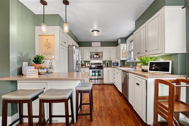 302 E DIVISION STREET, Fond Du Lac, WI 54935