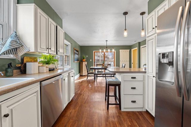 302 E DIVISION STREET, Fond Du Lac, WI 54935