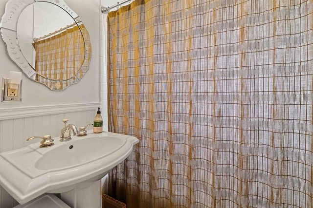 302 E DIVISION STREET, Fond Du Lac, WI 54935