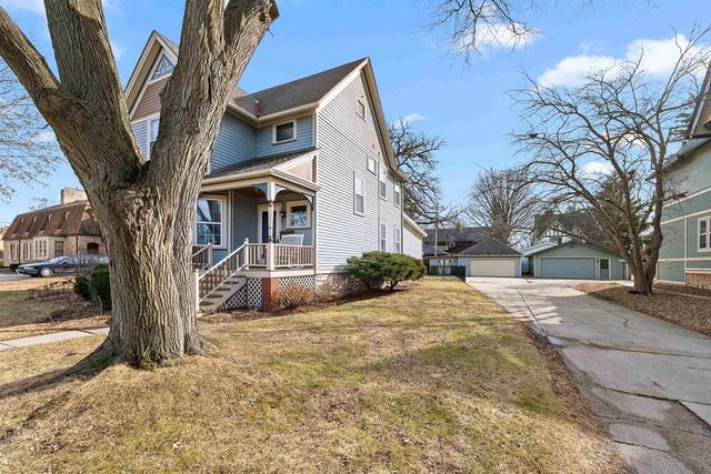 302 E DIVISION STREET, Fond Du Lac, WI 54935