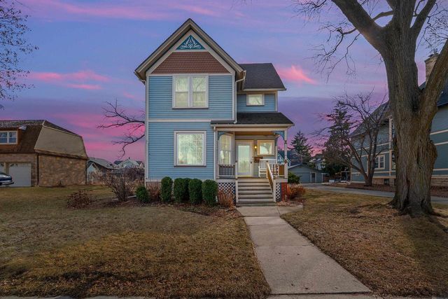 302 E DIVISION STREET, Fond Du Lac, WI 54935