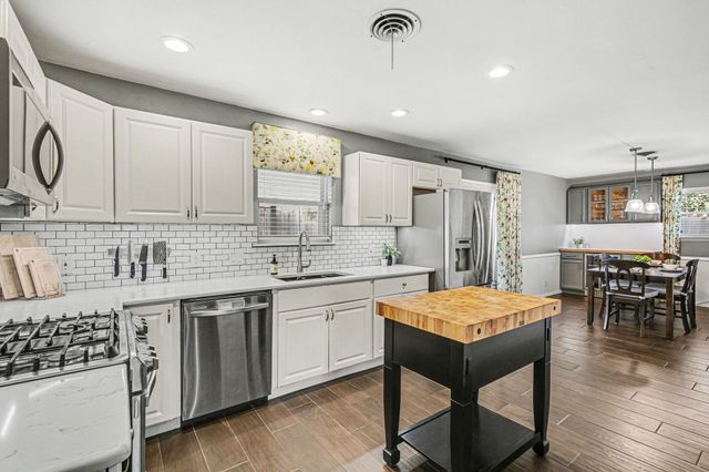 1113 Norwood Drive, Hurst, TX 76053