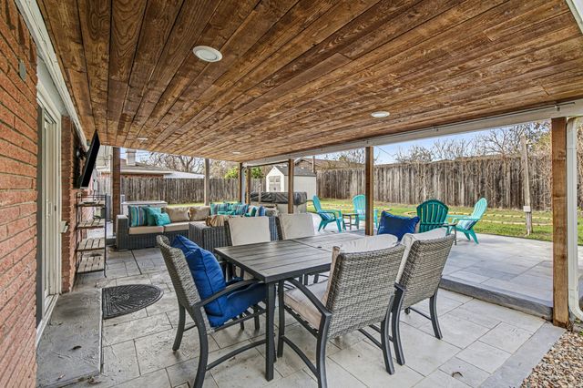 1113 Norwood Drive, Hurst, TX 76053