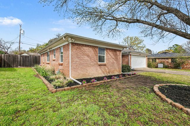 1113 Norwood Drive, Hurst, TX 76053
