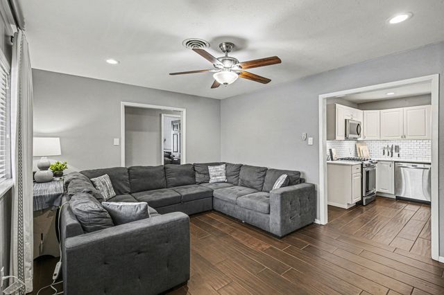 1113 Norwood Drive, Hurst, TX 76053