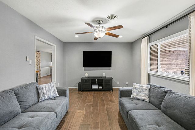 1113 Norwood Drive, Hurst, TX 76053