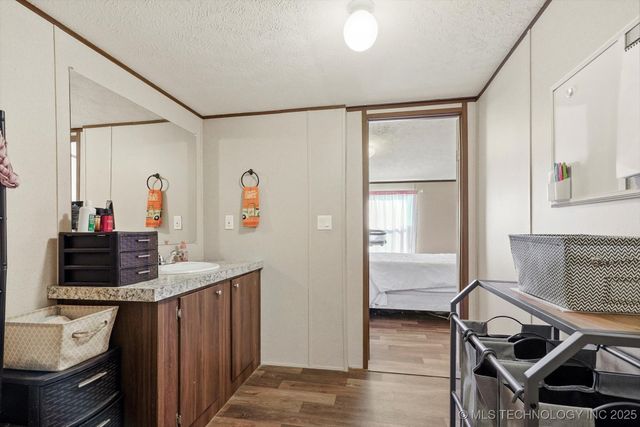 5691 N 434 Road, Adair, OK 74330