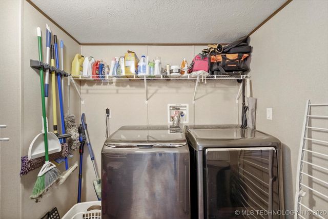 5691 N 434 Road, Adair, OK 74330