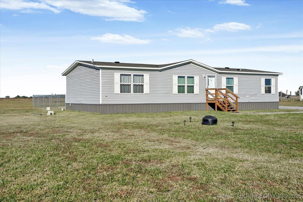 5691 N 434 Road, Adair, OK 74330