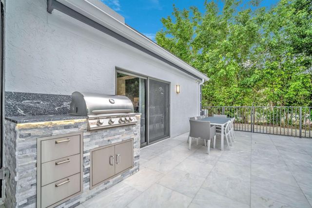 17288 NORTHWAY Circle, Boca Raton, FL 33496