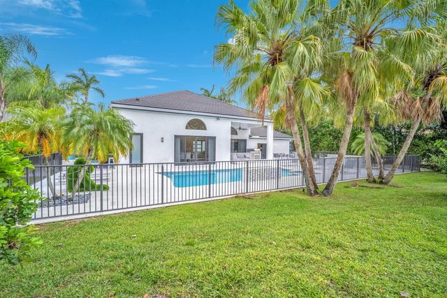 17288 NORTHWAY Circle, Boca Raton, FL 33496