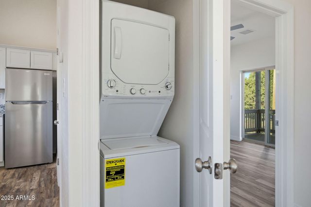 2224 Meadow Lane, Overgaard, AZ 85933