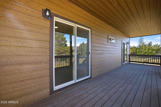 2224 Meadow Lane, Overgaard, AZ 85933