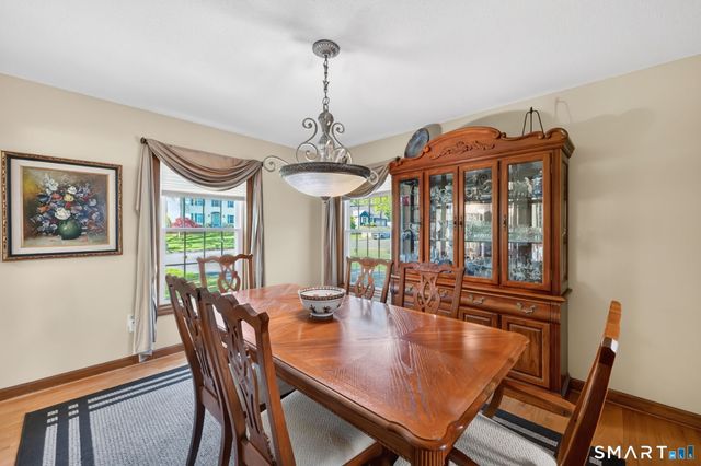 14 Hampden Place, Windsor, CT 06095