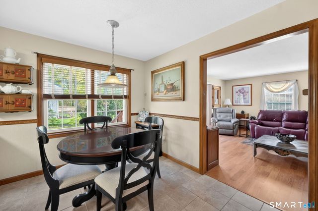 14 Hampden Place, Windsor, CT 06095