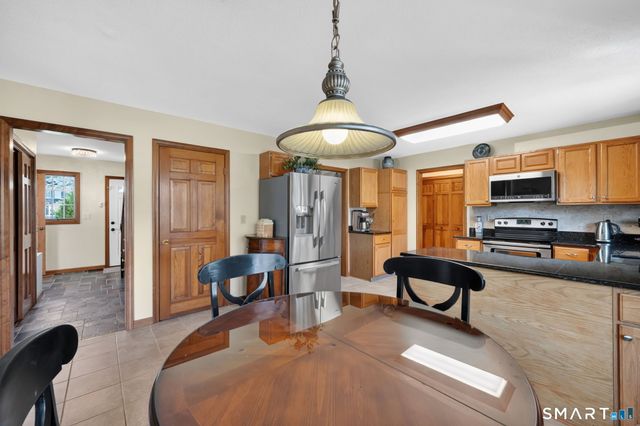 14 Hampden Place, Windsor, CT 06095