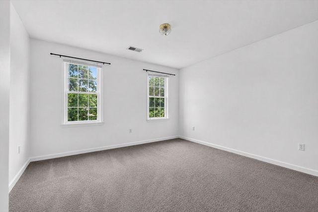 4 Kybren Cir, Mansfield, MA 02048