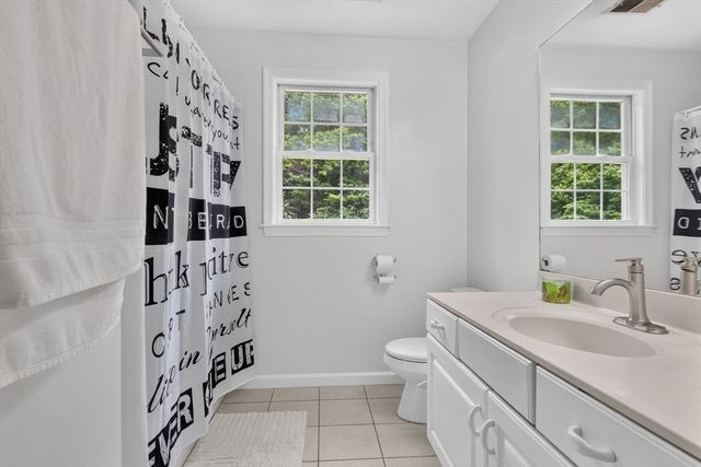 4 Kybren Cir, Mansfield, MA 02048