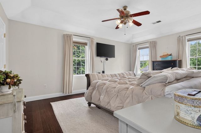 4 Kybren Cir, Mansfield, MA 02048