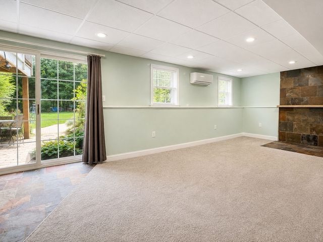 4 Kybren Cir, Mansfield, MA 02048
