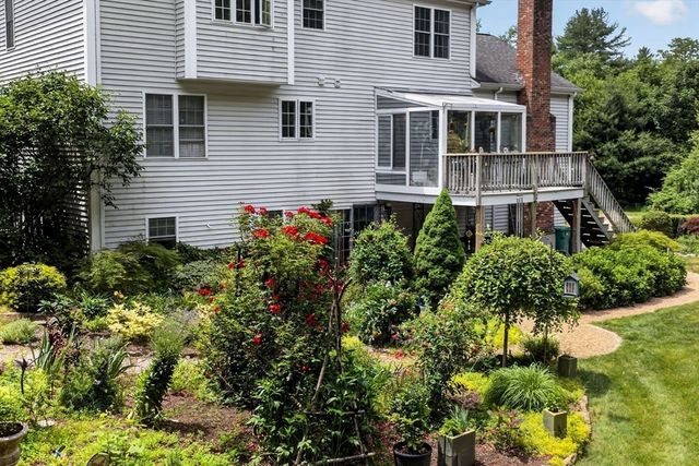 4 Kybren Cir, Mansfield, MA 02048