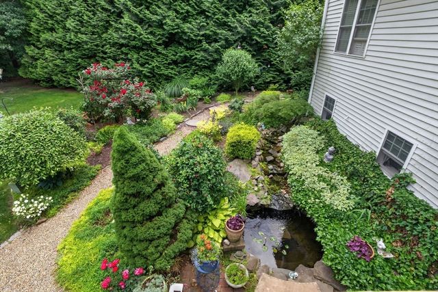 4 Kybren Cir, Mansfield, MA 02048
