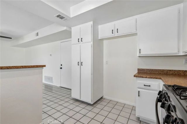330 King Court, Hemet, CA 92543