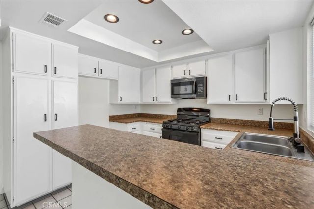 330 King Court, Hemet, CA 92543