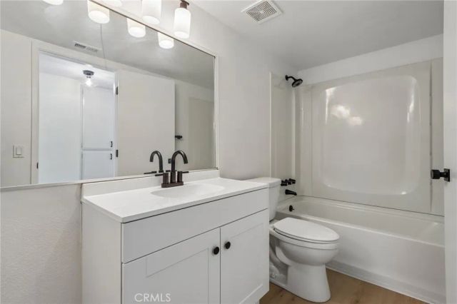 330 King Court, Hemet, CA 92543