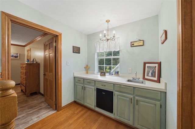 2746 Hopson Drive, Athens, TX 75752