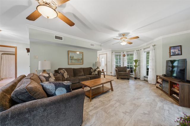 2746 Hopson Drive, Athens, TX 75752