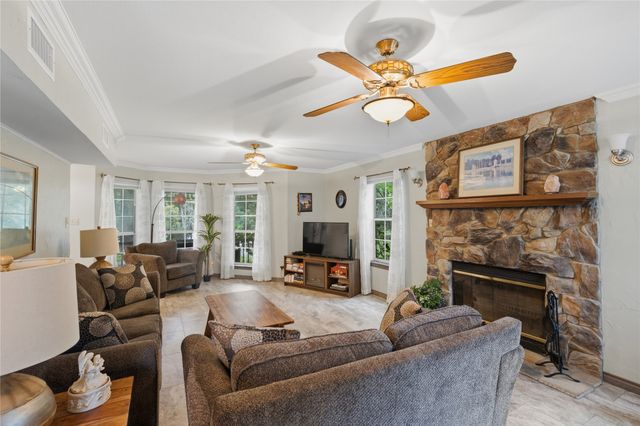 2746 Hopson Drive, Athens, TX 75752